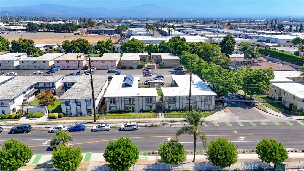 1433 1437 S Standard Ave