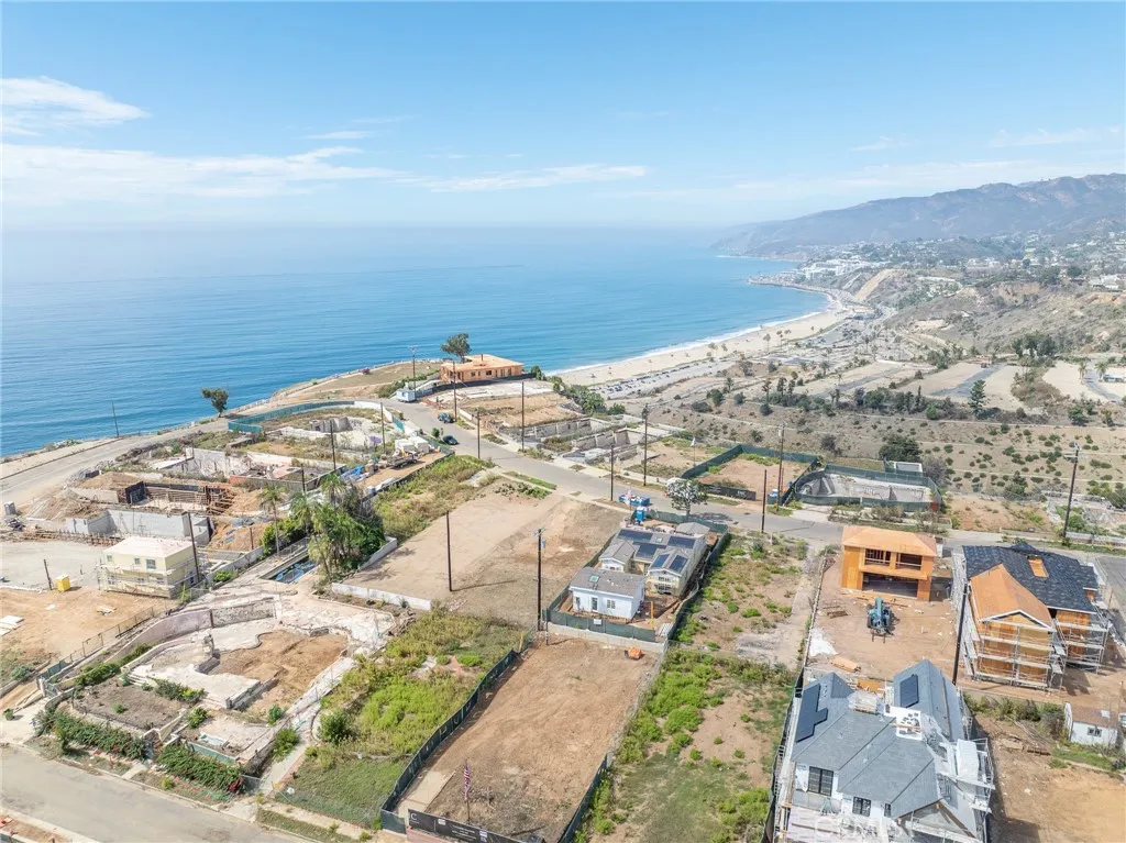 338 Mount Holyoke, Pacific Palisades, California 90272 — photo 4