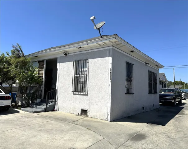 737 E 40th, Los Angeles, California 90011 — photo 4