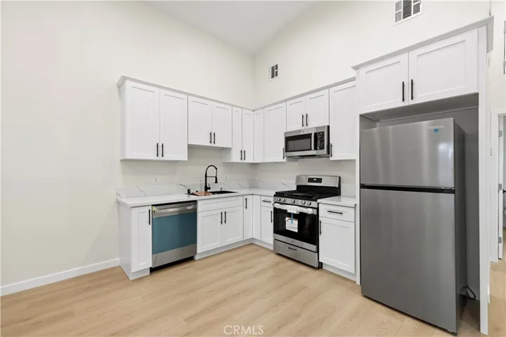 835 E Lomita B, Glendale, California 91205 — photo 5
