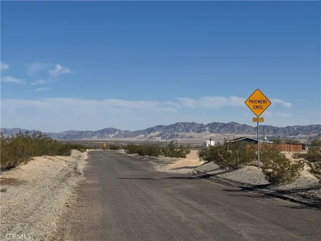 3492 Meldora Avenue, 29 Palms, California 92277 — photo 4