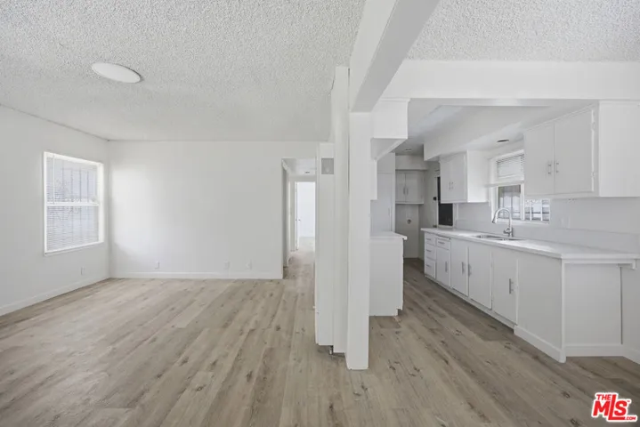 113 E 95th Street, Los Angeles, California 90003 — photo 4