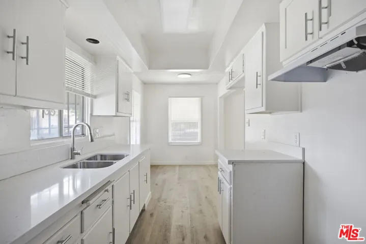 113 E 95th Street, Los Angeles, California 90003 — photo 5