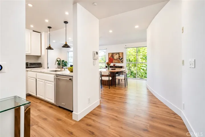 1401 S Bentley, Los Angeles, California 90025 — photo 5