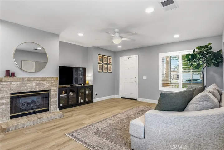 28215 Somerset Court, Castaic, California 91384 — photo 4