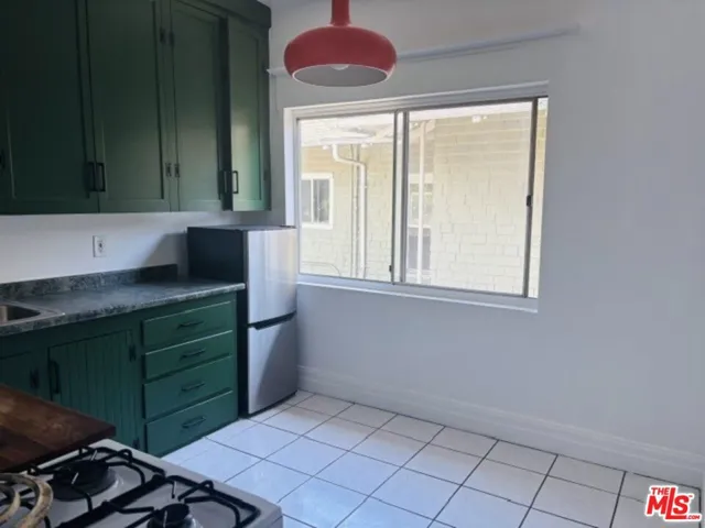 1030 S Burlington Avenue 1030 1/2, Los Angeles, California 90006 — photo 4