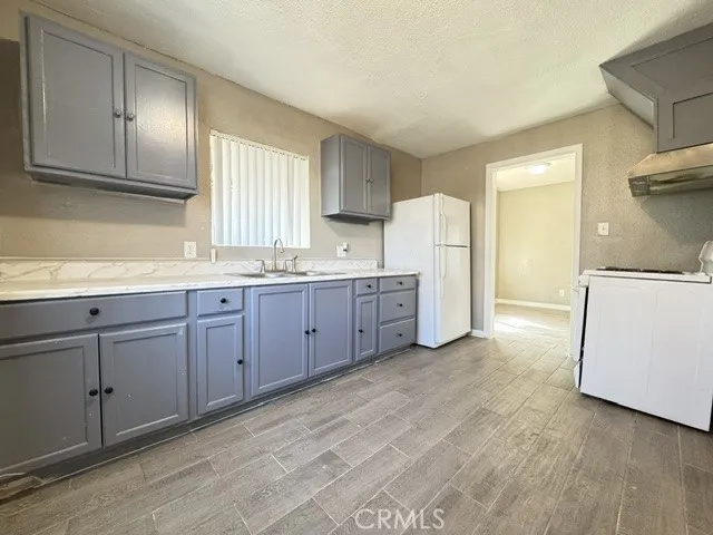 1472 1/2 Sepulveda, San Bernardino, California 92404 — photo 4