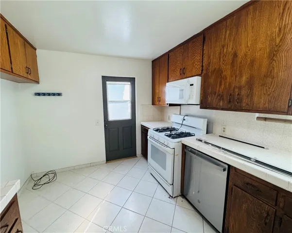 5140 E Los Flores, Long Beach, California 90815 — photo 4