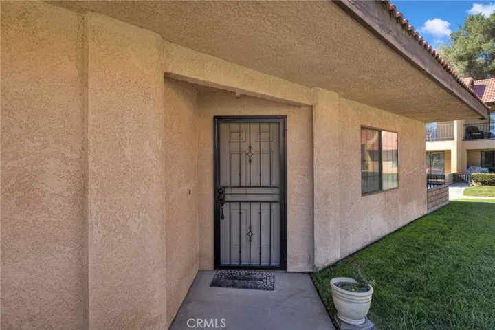 19046 Cedar, Apple Valley, California 92308 — photo 5