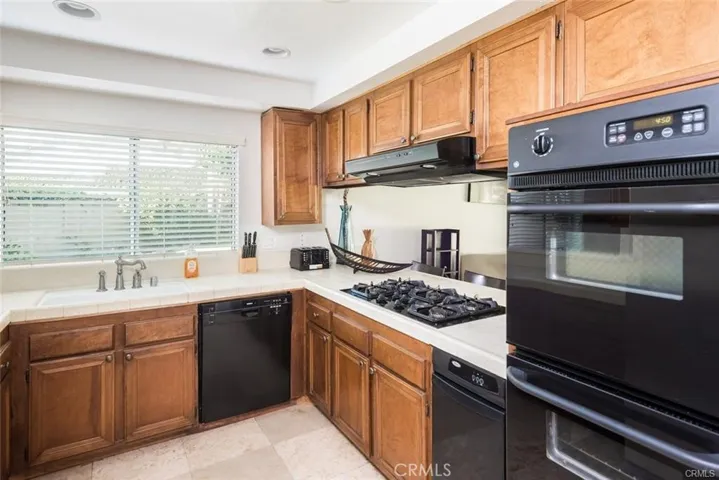 21 Tory, Irvine, California 92620 — photo 5