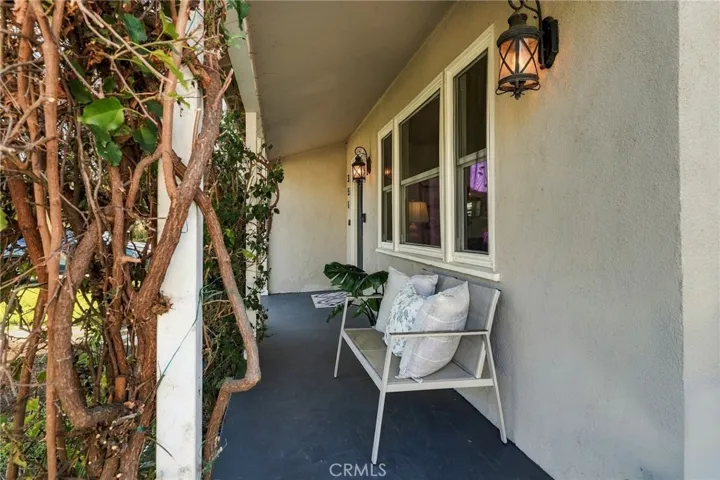 351 W Elm Avenue, Burbank, California 91506 — photo 4