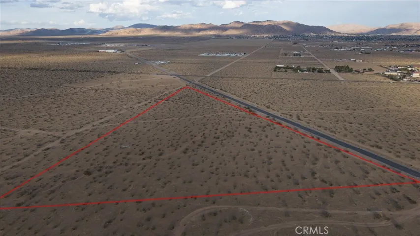 11 Corwin Road, Apple Valley, California 92307 — photo 4