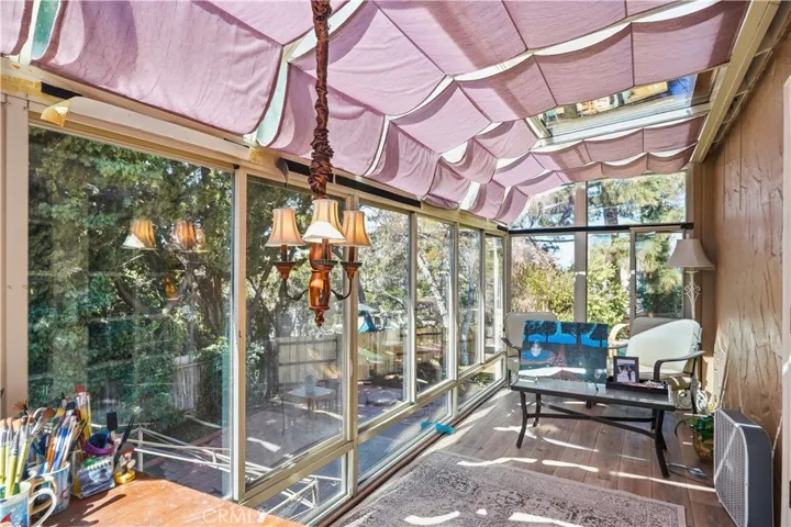 Upstairs sunroom connected to master bederoom