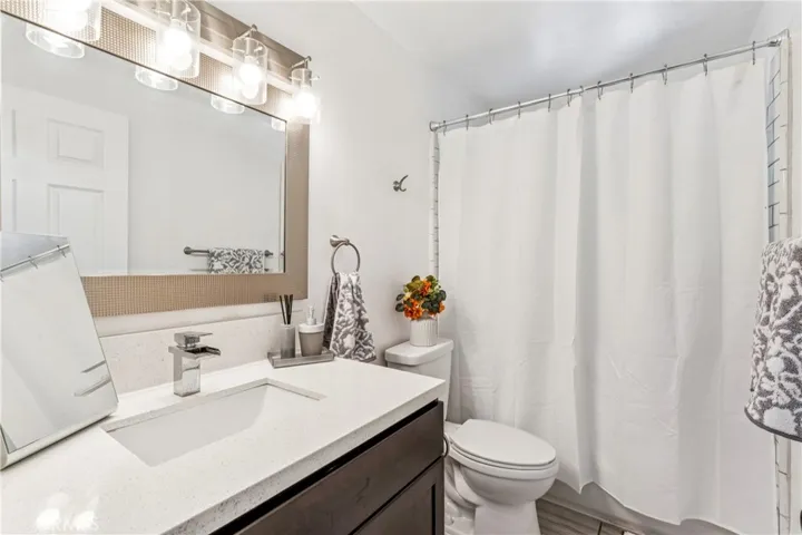 Upper Bathroom
