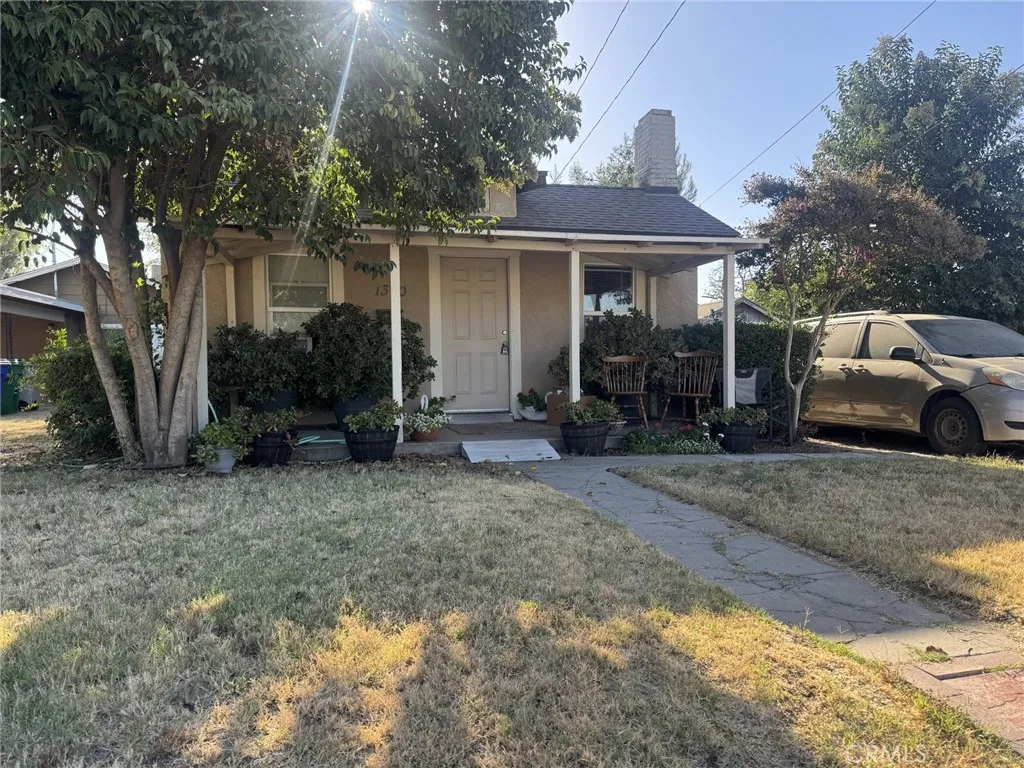 1360 Willow