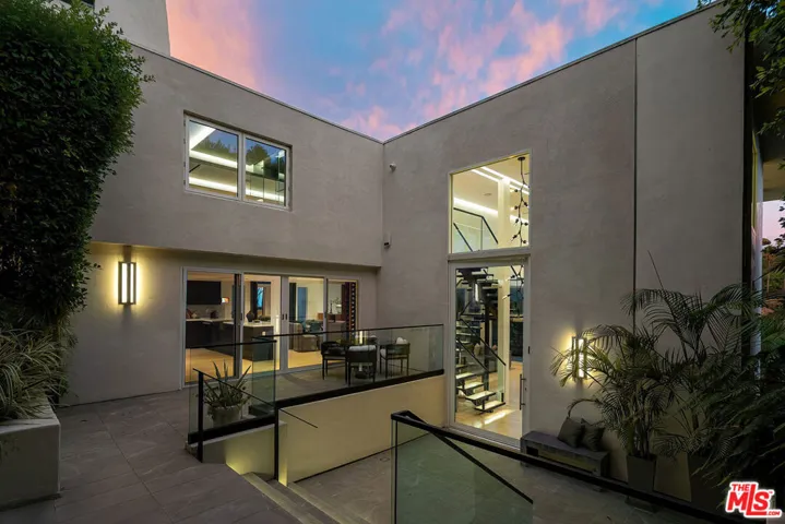 9340 Readcrest Drive, Beverly Hills, California 90210 — photo 4