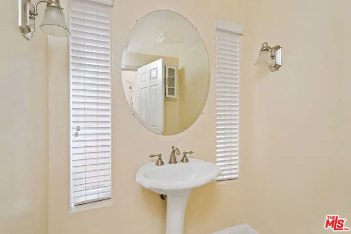 6444 Lunita Road, Malibu, California 90265 — photo 4