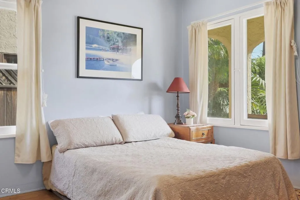 41-web-or-mls-111_S_Catalina_St_Ventura_