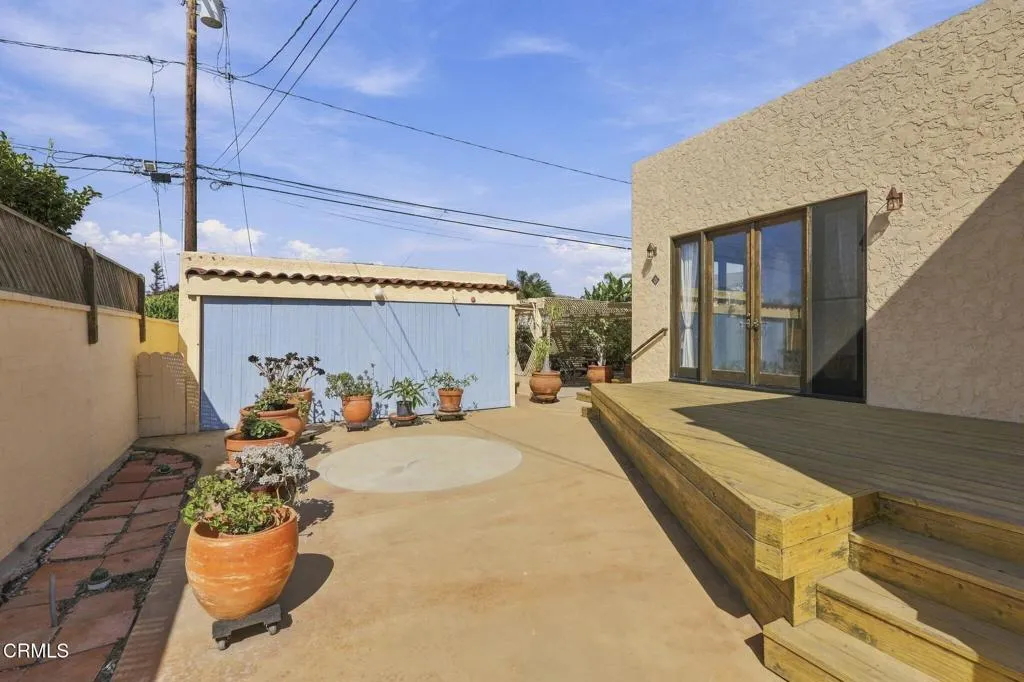 46-web-or-mls-111_S_Catalina_St_Ventura_