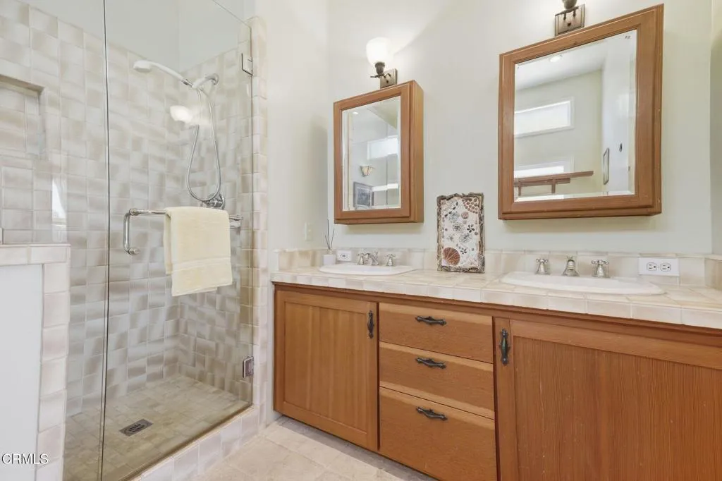 37-web-or-mls-111_S_Catalina_St_Ventura_