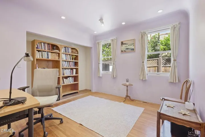 28-web-or-mls-111_S_Catalina_St_Ventura_