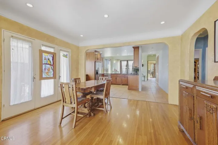 17-web-or-mls-111_S_Catalina_St_Ventura_