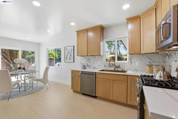 1913 W Middlefield Rd, Mountain View, California 94043 — photo 5