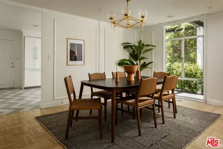 936 Chantilly Road, Los Angeles, California 90077 — photo 5