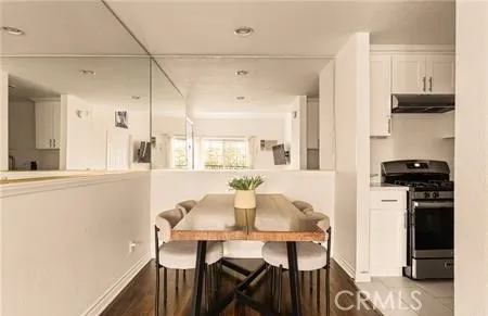 365 Burchett Street 303, Glendale, California 91203 — photo 5