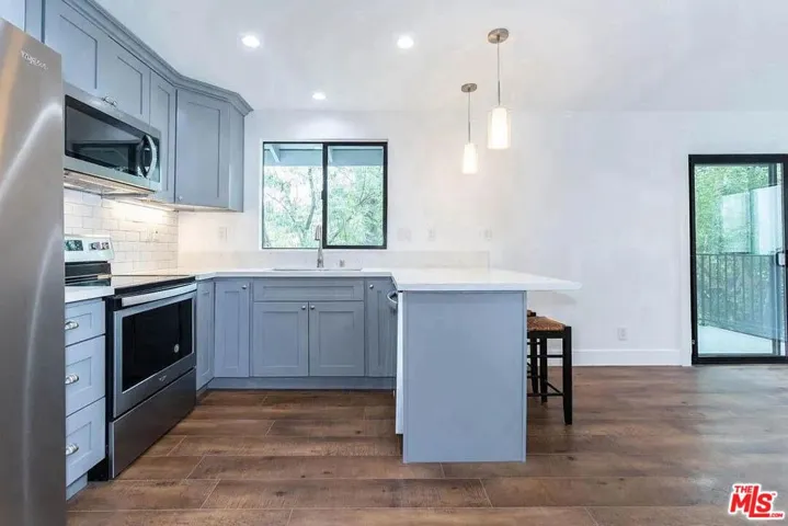 858 Oneonta Drive, Los Angeles, California 90065 — photo 5