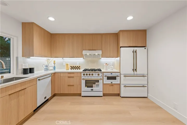 94 Sequoia Tree Lane, Irvine, California 92612 — photo 5