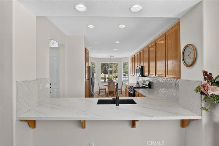 Breakfast bar