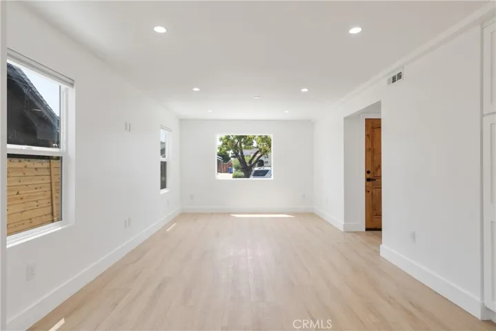 2338 S Cloverdale Avenue, Los Angeles, California 90016 — photo 4