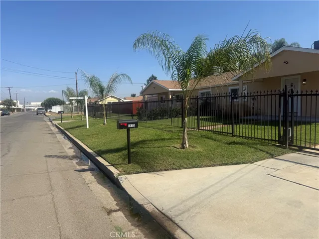 5875 5877 Challen Avenue 2, Riverside, California 92503 — photo 4