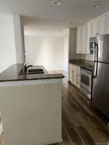 8889 Caminito Plaza Centro 7333, San Diego, California 92122 — photo 4