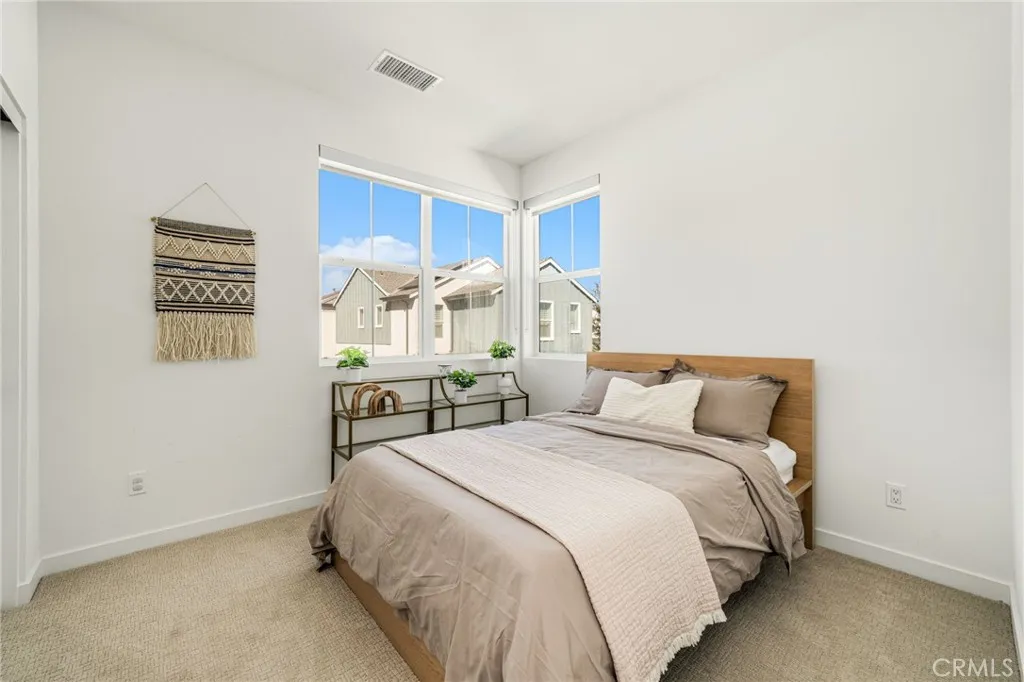 Secondary Bedroom.