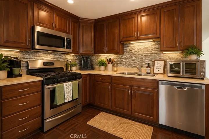 21901 Lassen Street 155, Chatsworth, California 91311 — photo 4