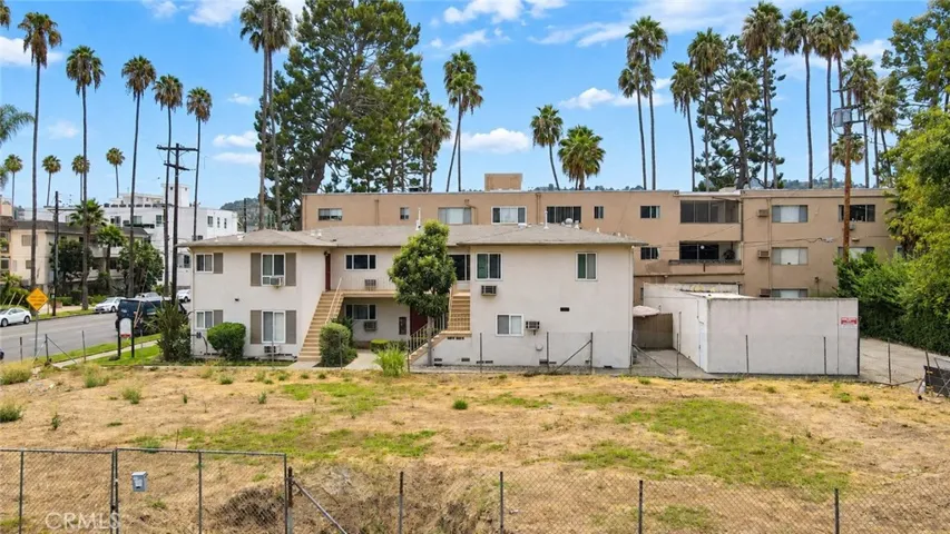 13300 Valleyheart Drive N, Sherman Oaks, California 91423 — photo 4