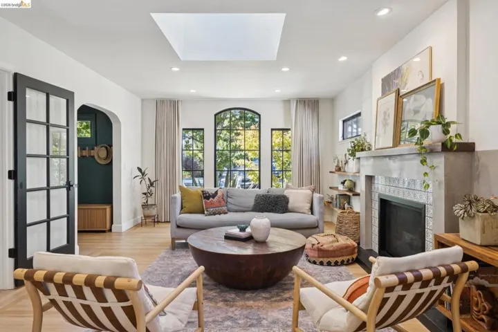 6628 Chabot Rd, Oakland, California 94618 — photo 4