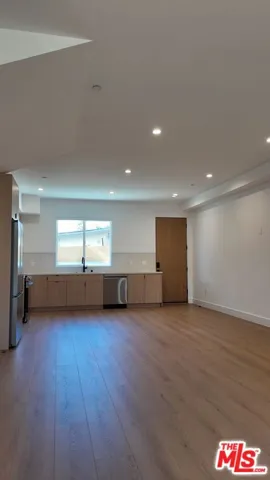 5225 W 20th Street 3/4, Los Angeles, California 90016 — photo 4