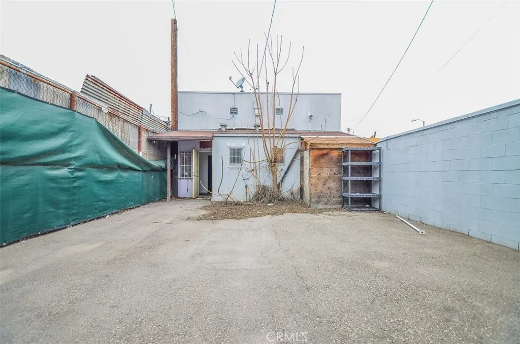 1238 S Atlantic Blvd