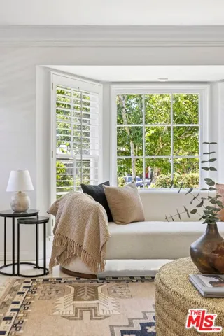 300 N Bowling Green Way, Los Angeles, California 90049 — photo 5