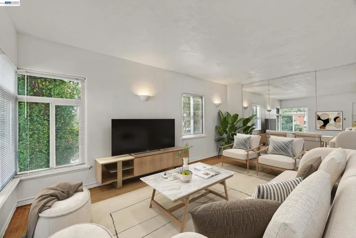 553 Glenview Ave., Oakland, California 94610 — photo 4