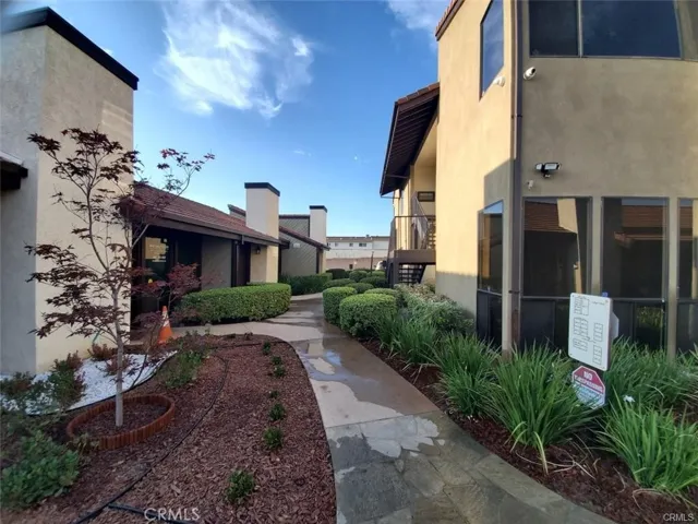 481 E Whittier Boulevard E, La Habra, California 90631 — photo 4