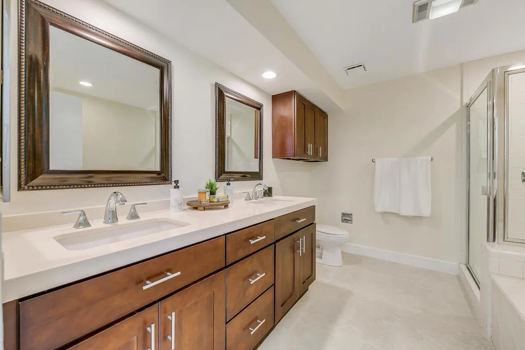 34 BATHROOM MLS