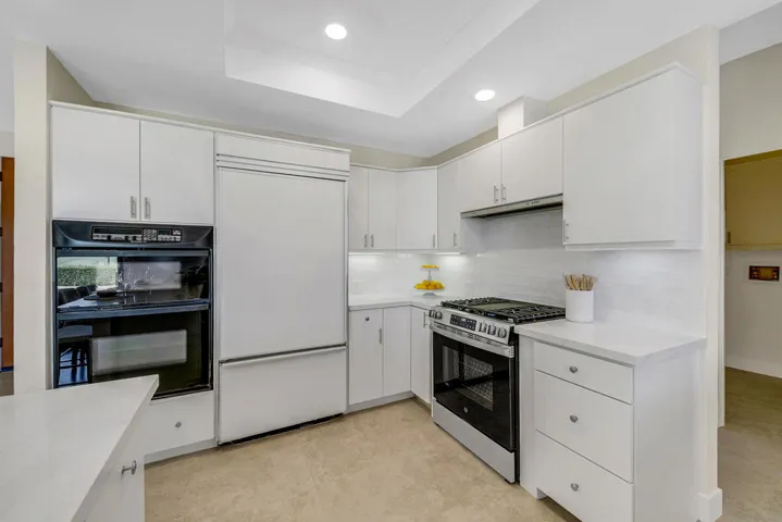 22 KITCHEN MLS