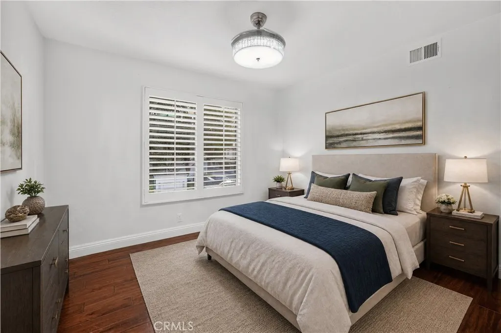 2nd bedroom (ivirtual staging)