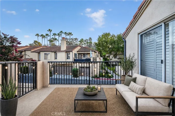 Patio (virtual staging)