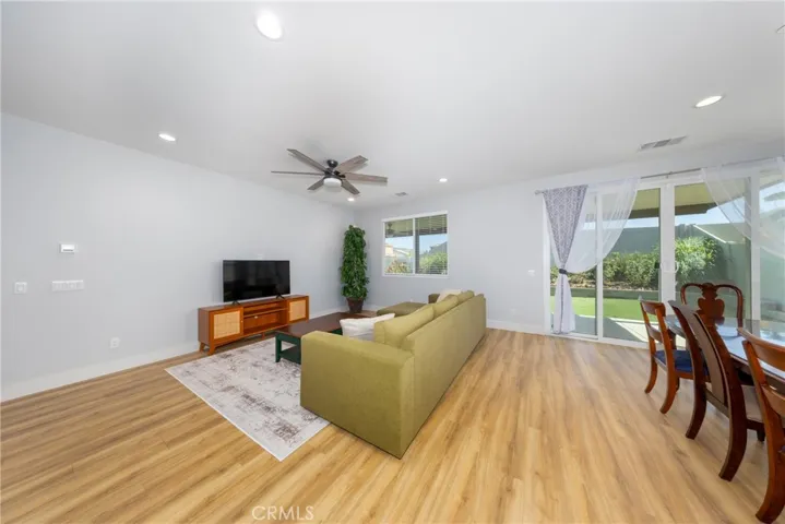 34204 Chenille, Murrieta, California 92563 — photo 5