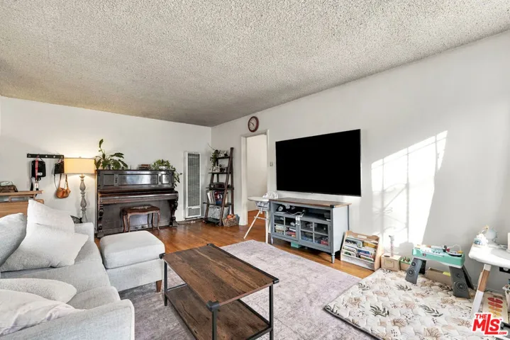 826 San Pascual Avenue, Los Angeles, California 90042 — photo 4